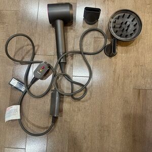 Dyson supersonic hair dryer